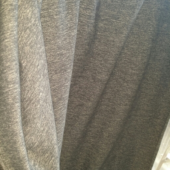 Lululemon infinity scarf 3-in-one - Picture 5 of 8